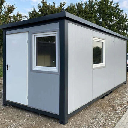 Conteneur 6×2,40 m + WC, douche et cuisine