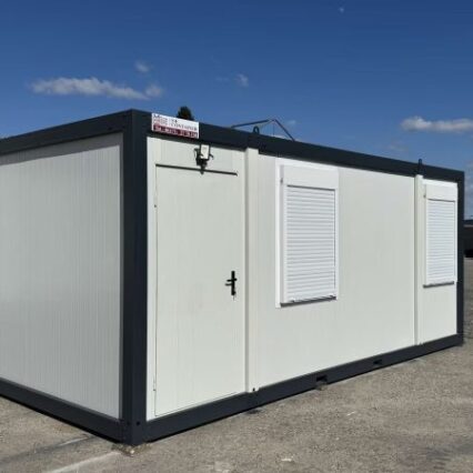 Bureau de chantier 17 m² avec volets roulants